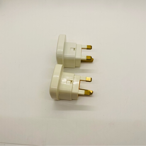 NWOT Travel Adapter US to UK/British Plug (2 in bundle) - Picture 7 of 7